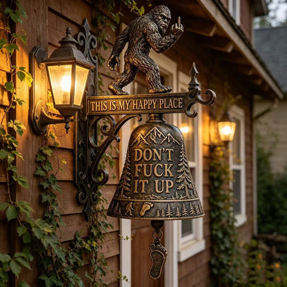 😮🐾Bigfoot Funny Wall Bell – Rustic Sasquatch Doorbell Decor