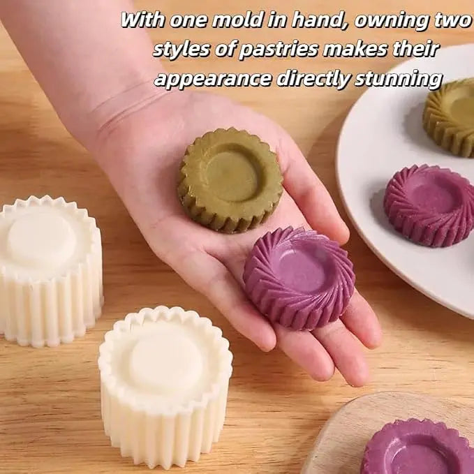 Sunflower-Patterned Round Hand-Press Mooncake Mold, French